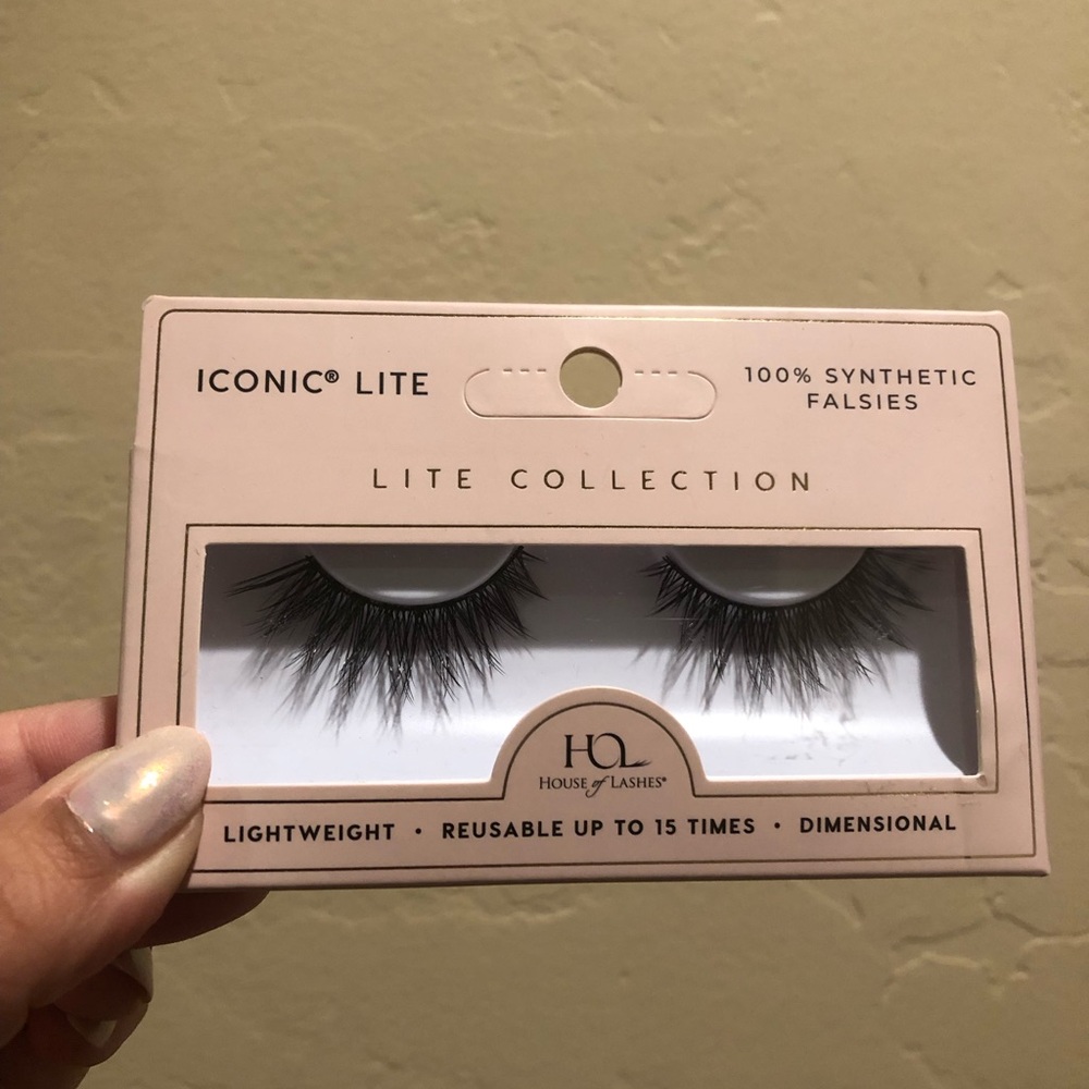 House of Lashes Iconic Lite False Eyelashes